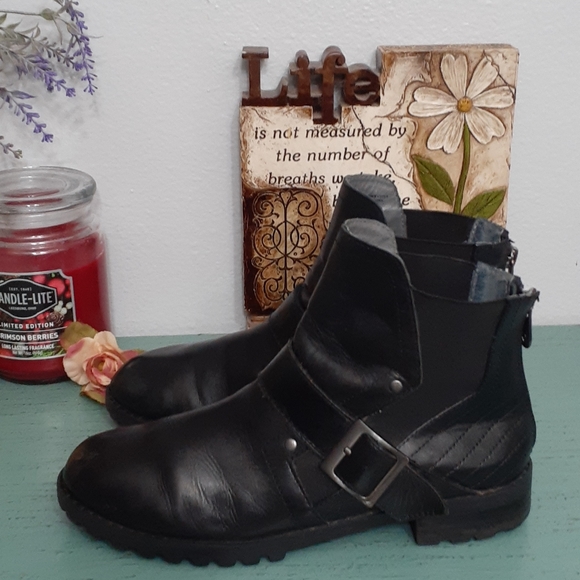 ADRIANNE VITTADINI SZ 7.5 - Picture 5 of 9